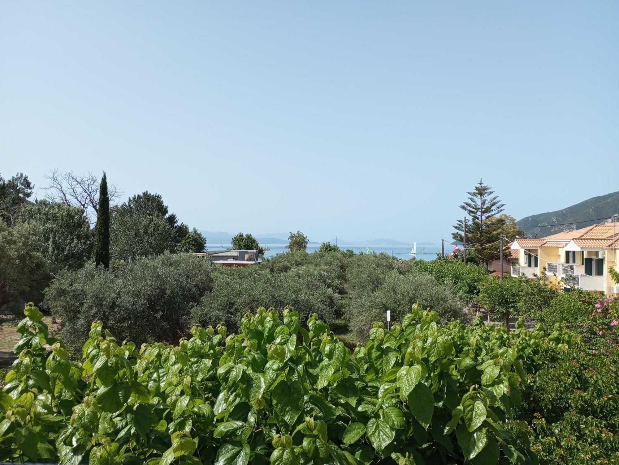 Queen Bay Studios Vasiliki  Exterior photo