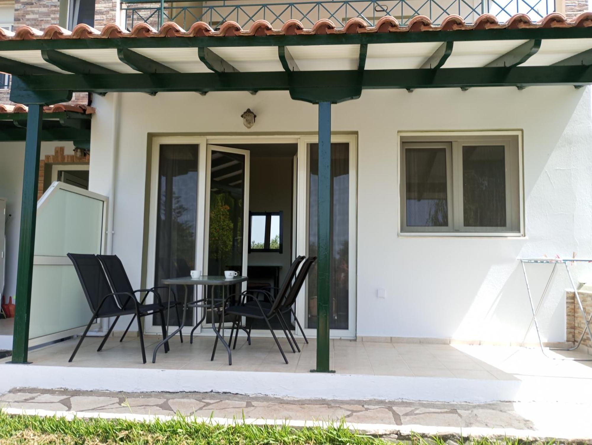 Queen Bay Studios Vasiliki  Exterior photo